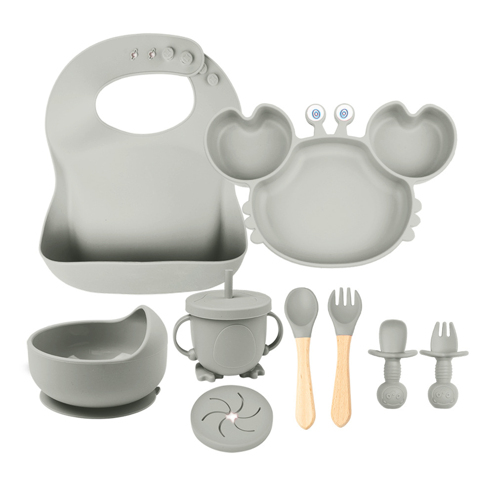 스모크 그레이 9종 세트 (턱받이 + 꽃게 접시 + 곰 흡착판 그릇(스낵 뚜껑 포함) + 보완 식품 그릇 + 실리콘 포크 + 나무 손잡이 포크와 스푼)