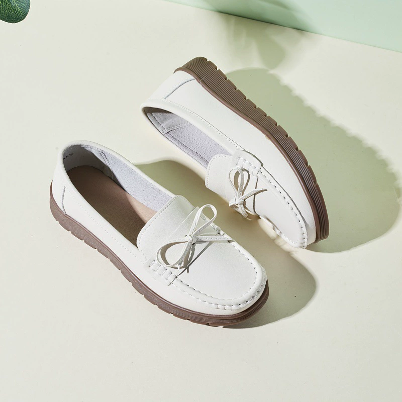 Летние женские туфли из натуральной кожи, универсальные повседневные лоферы с бантом, удобные туфли для мам на мягкой подошве.