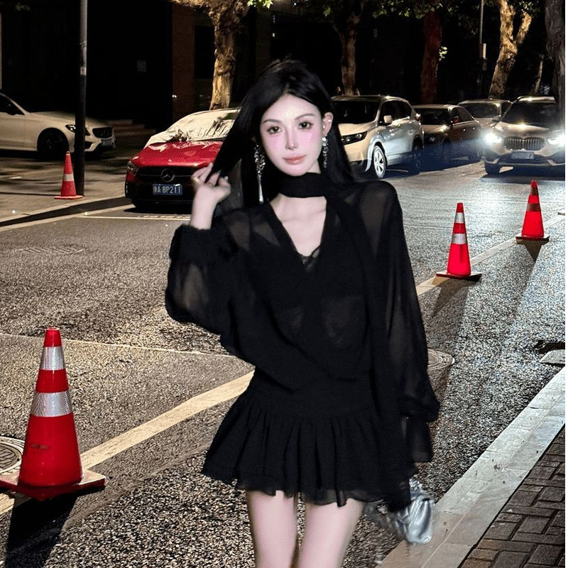 Gray Ribbon Cross V-Neck Long-Sleeved Dress for Women Early Autumn Elegant Close-Fitting Skirt Socialite Royal Sister Style A-Line Skirt