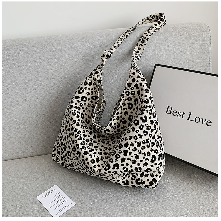 2024 new small leopard print shoulder shopping fashion canvas women's handbag stylish armpit bag_voghion.com