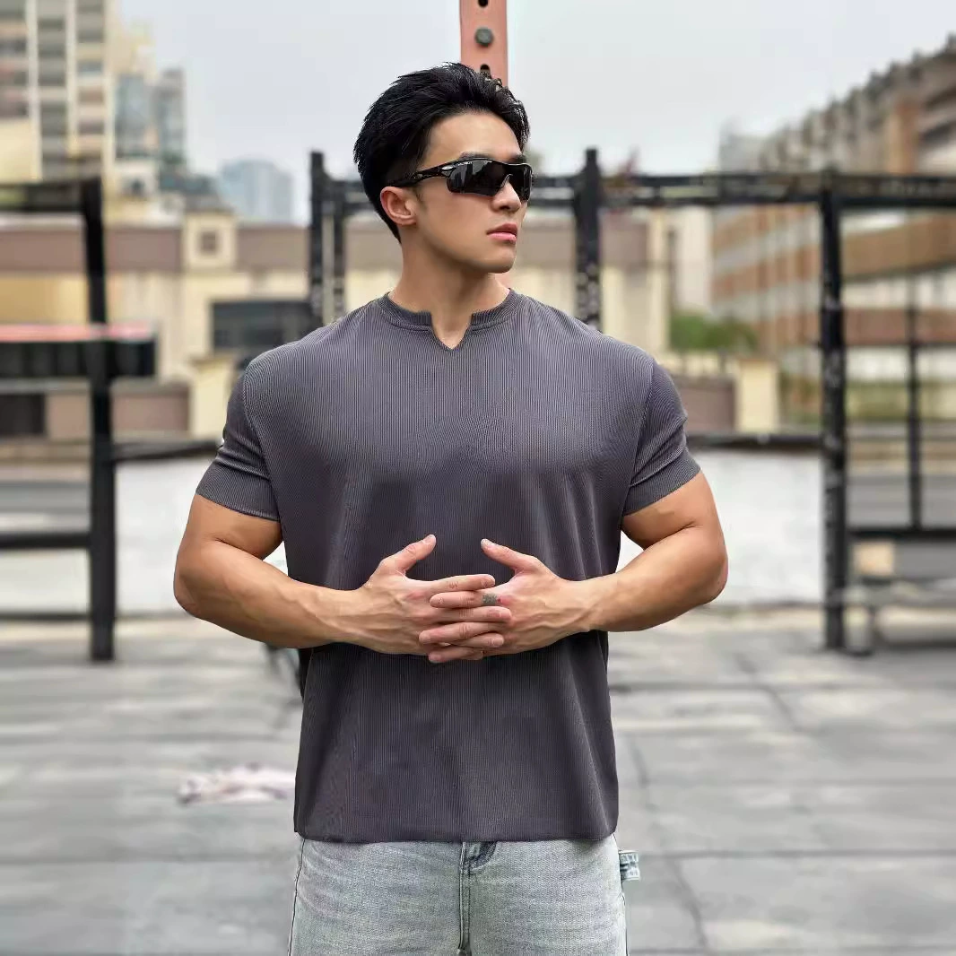 Новые весенние и летние круглые воротники для мужчин повседневные спортивные тенденции с короткими рукавами свободный большой размер пуловатый мышечный набор футболки с v-образным вырезом