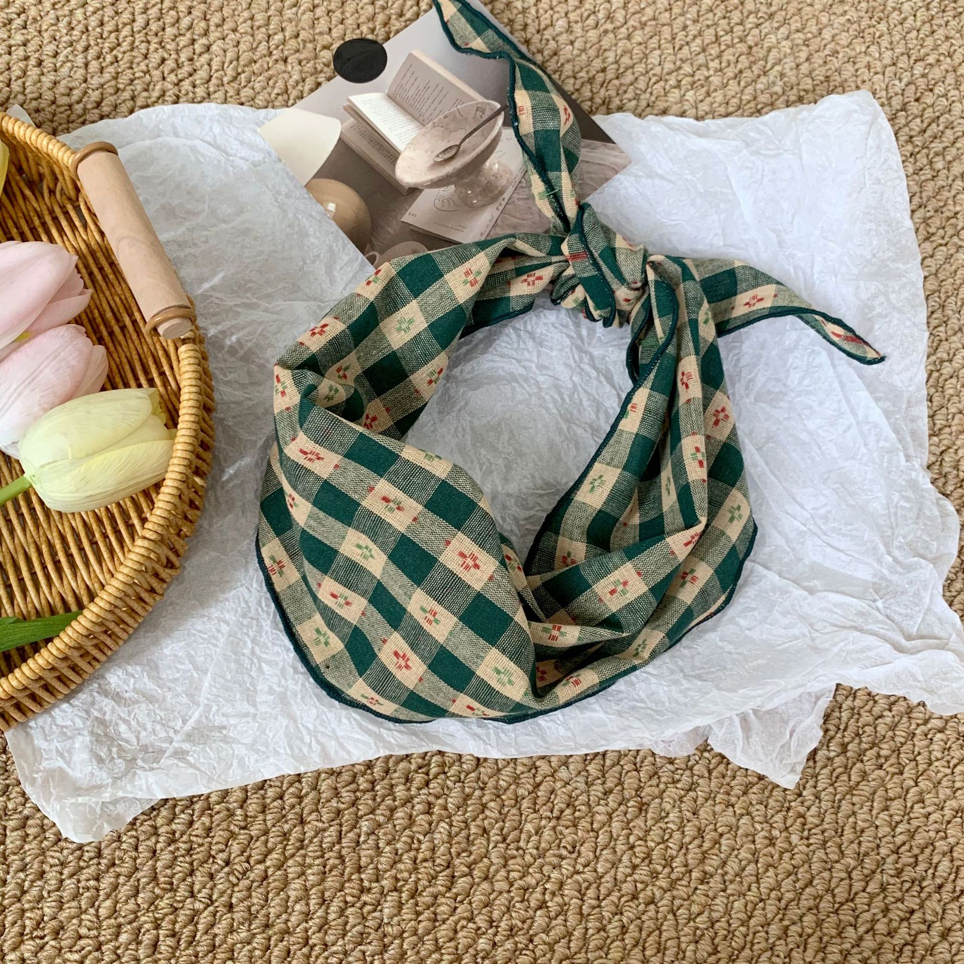 Pañuelo en la cabeza Summer Girl Pastoral Todo-fósforo Arte retro Cuadrícula Triángulo Pañuelo pequeño de moda Decoración Pañuelo en la cabeza Cinturón para el cabello Atar el cabello
