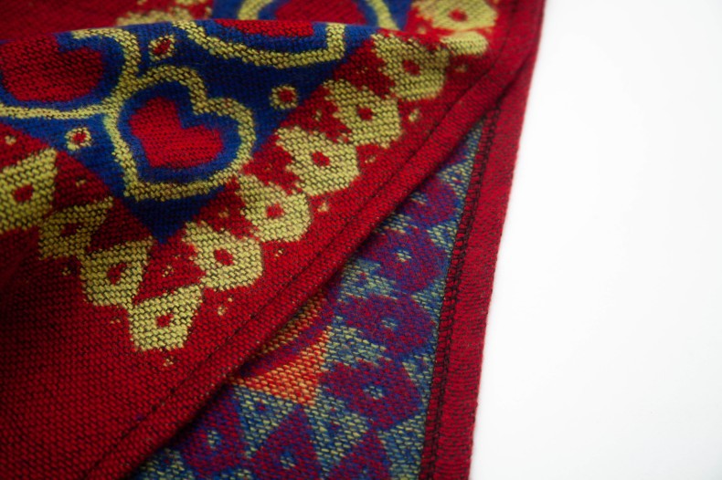 Mantello invernale unisex con scialle primaverile e autunnale Stile etnico Mantello con cappuccio con frange rosse Love_voghion.com