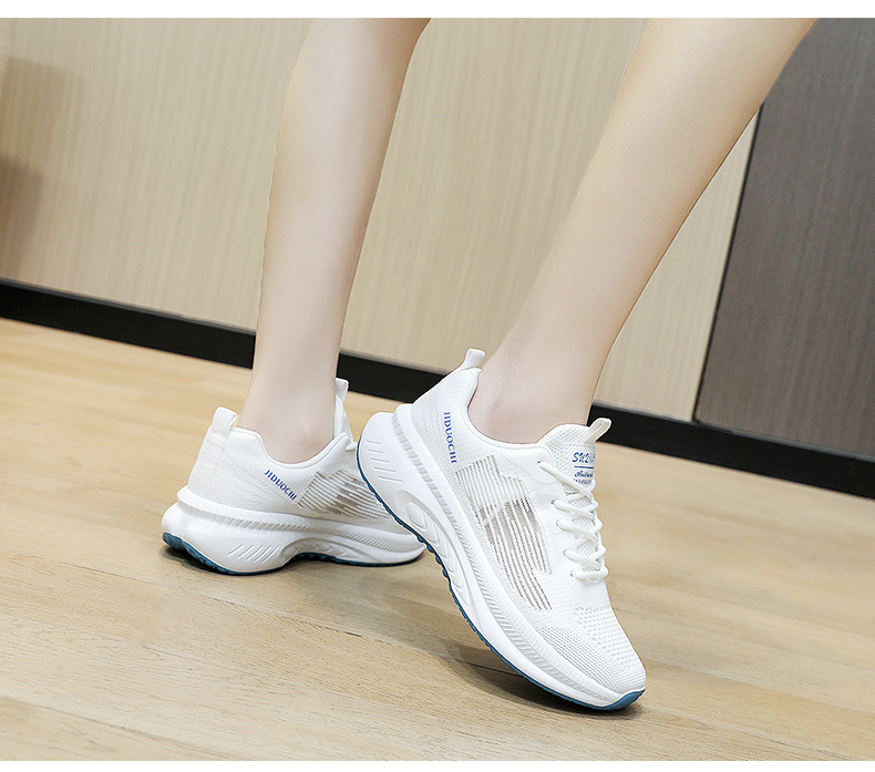 Women's Sports Solid Color Round Toe Sports Shoes display picture 4