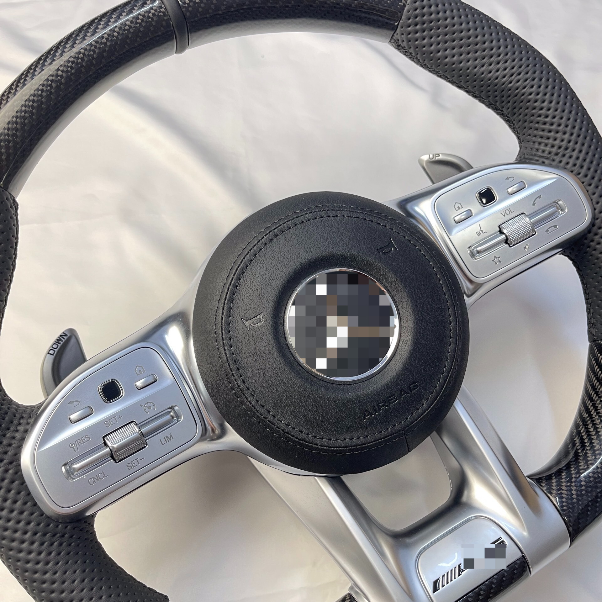 Suitable for Mercedes-Benz steering wheels of A-Class, C-Class, E-Class, ML old models, upgraded to new models, modified AMG carbon fiber steering wheel assembly
