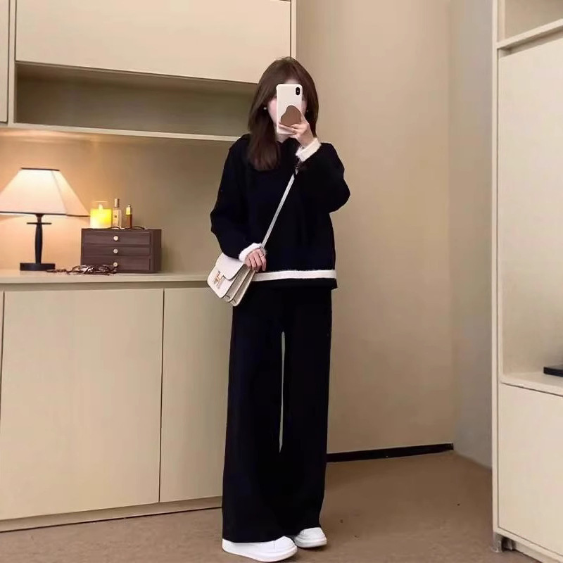 秋と冬の女性用のハイエンドのファッショナブルなレイジーフード付きセーターとパンツのカジュアルセータースーツの完全なセット|undefined