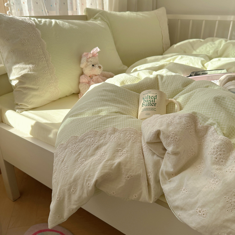 Cama de algodón fresco de seda de cuatro piezas, encaje princesa de viento, colchón de cubierta, sábanas de tres piezas