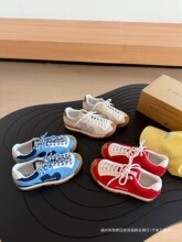 ���Ű��ʵ�ѵЬŮ���С������Ь2025�¿�͸���ٴ������˶�����Ь