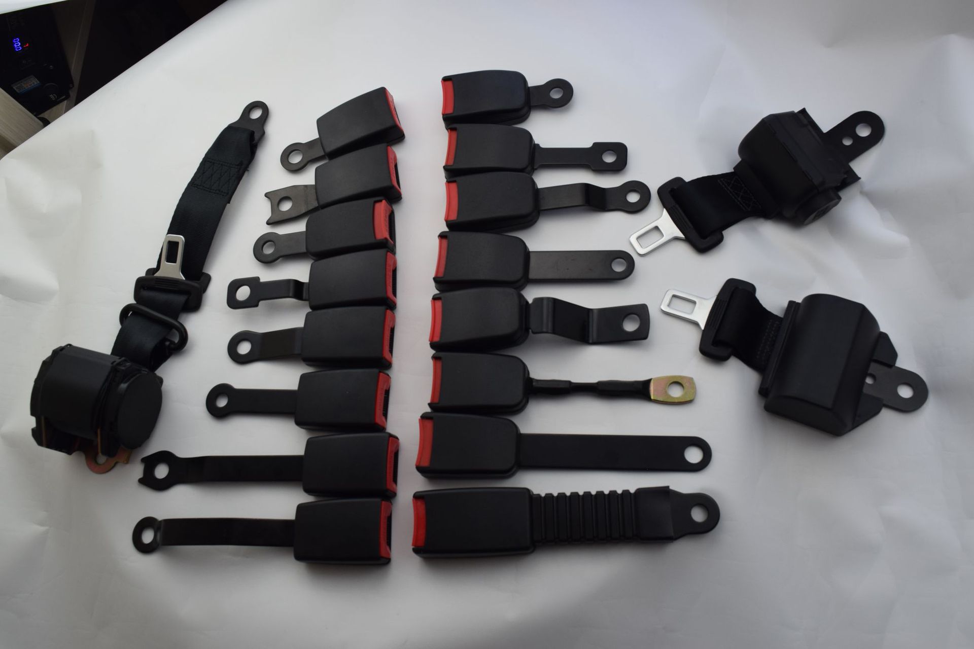Universal Two-Point Seat Belt for Cars, Forklifts, Buses, Automatic Retractable Two-Point Safety Belt with Self-Locking