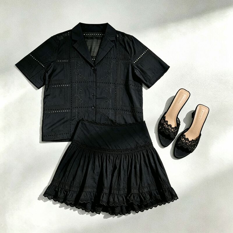 Korean Dongdaemun Summer New High-End Black Hollow-Out Embroidered Lace Short-Sleeve Shirt, Slightly Sheer Loose Blouse