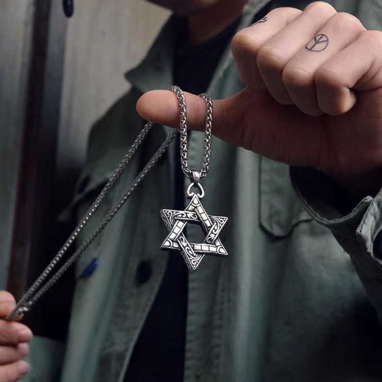 Six-pointed Star Necklace Men's Trendy Pendant Hip-hop Vintage Titanium Steel Accessories Distinctive T-shirt Pendant Long Internet Celebrity Woolen Chain