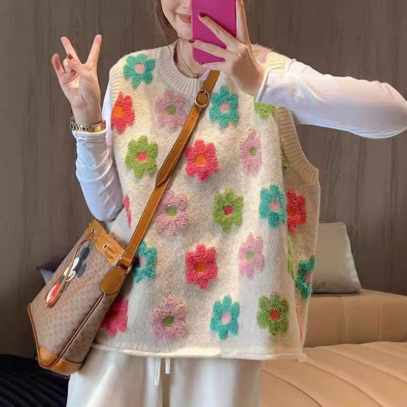 2024 Autumn and Winter New Sweet Style Loose Jacquard Knitted Vest Women's Cute Flower Outer Sweater Vest for Women