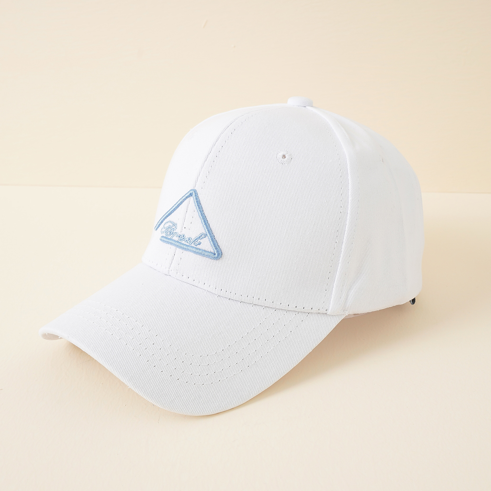 2022 nueva Tapa dura gorra de béisbol a prueba de sol estilo coreano de las mujeres versátil borde curvo cara de aspecto de la pequeña pareja gorra enarbolada moda masculina