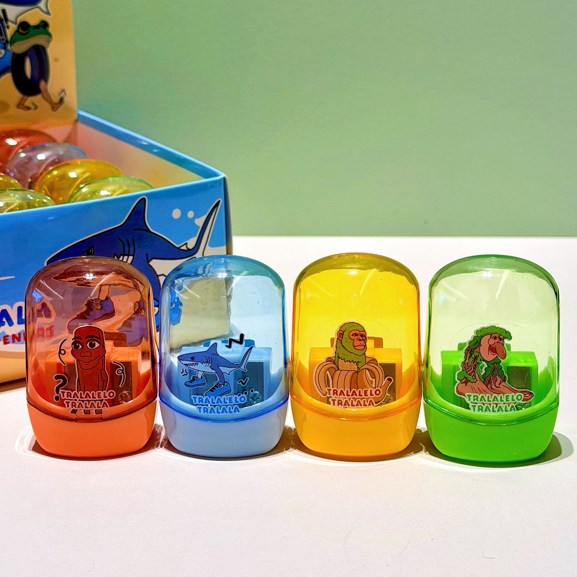 dibujos animados montañas y mares cuchillo de lápiz de madera de doble agujero para estudiantes de papelería cuchillo de lápiz de aprendizaje papelería