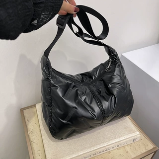 时髦大容量棉服包包女包斜挎单肩包通勤羽绒包时尚百搭休闲饺子包