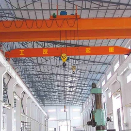 叉车;起重葫芦;千斤顶