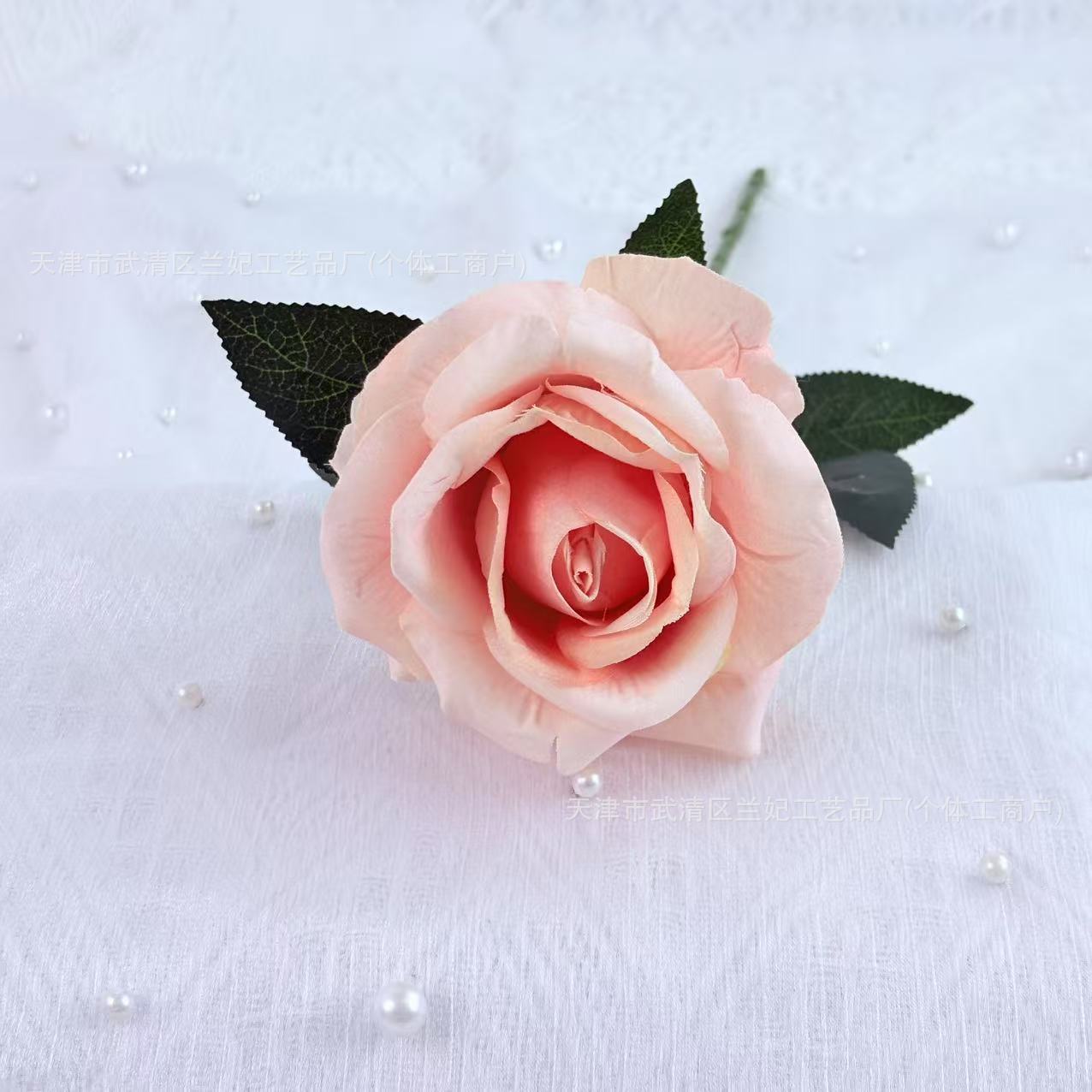 Una sola tela de terciopelo Xiaoxin Mei imitación de flores de rosa cascada diseño floral boda floral fila de flores pared transfronteriza