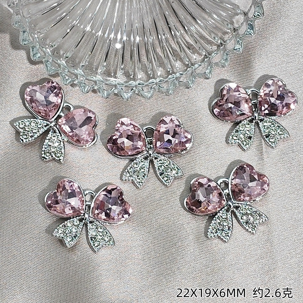 Exquisitos accesorios de joyería colgante de diamante de alta protección ultravioleta al por mayor collar DIY artesanal colgante de materiales de ropa de pulsera