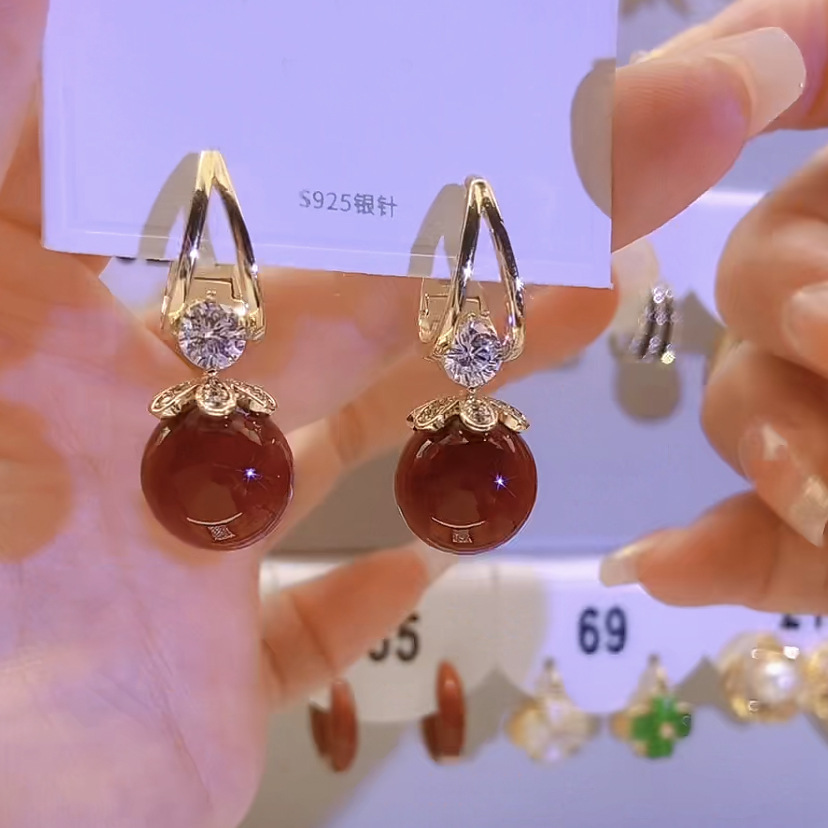 Sophisticated fashionable red small design universal earrings with…