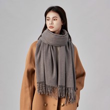 跨境纯色仿羊绒秋冬围巾女高级感百搭围脖时尚加厚男流苏披肩防寒
