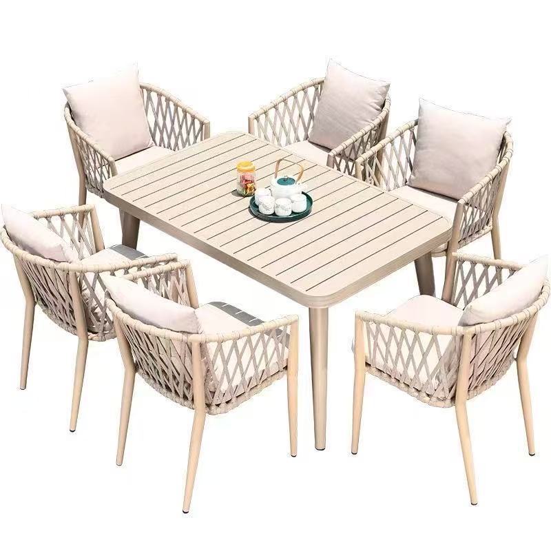 Sillas de caña al aire libre patio de alta gama al aire libre sillas de patio jardín tabla de madera de plástico simple mesa de caña ocio sillas