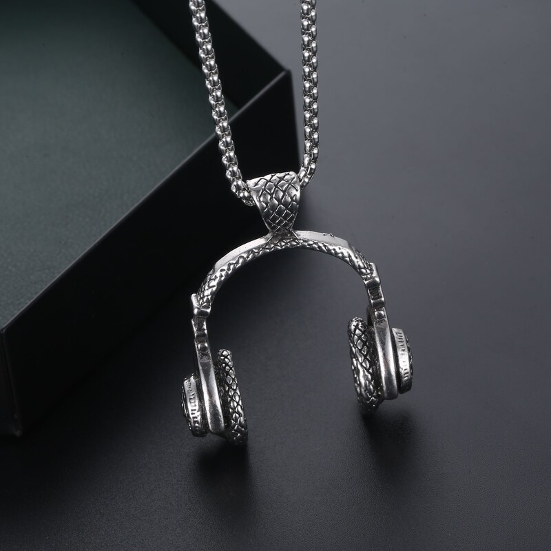 Trendy Hot Necklace Cross-border Titanium Steel Men's Hip-hop Headset Pendant Rock Style All-match Music Headset Necklace