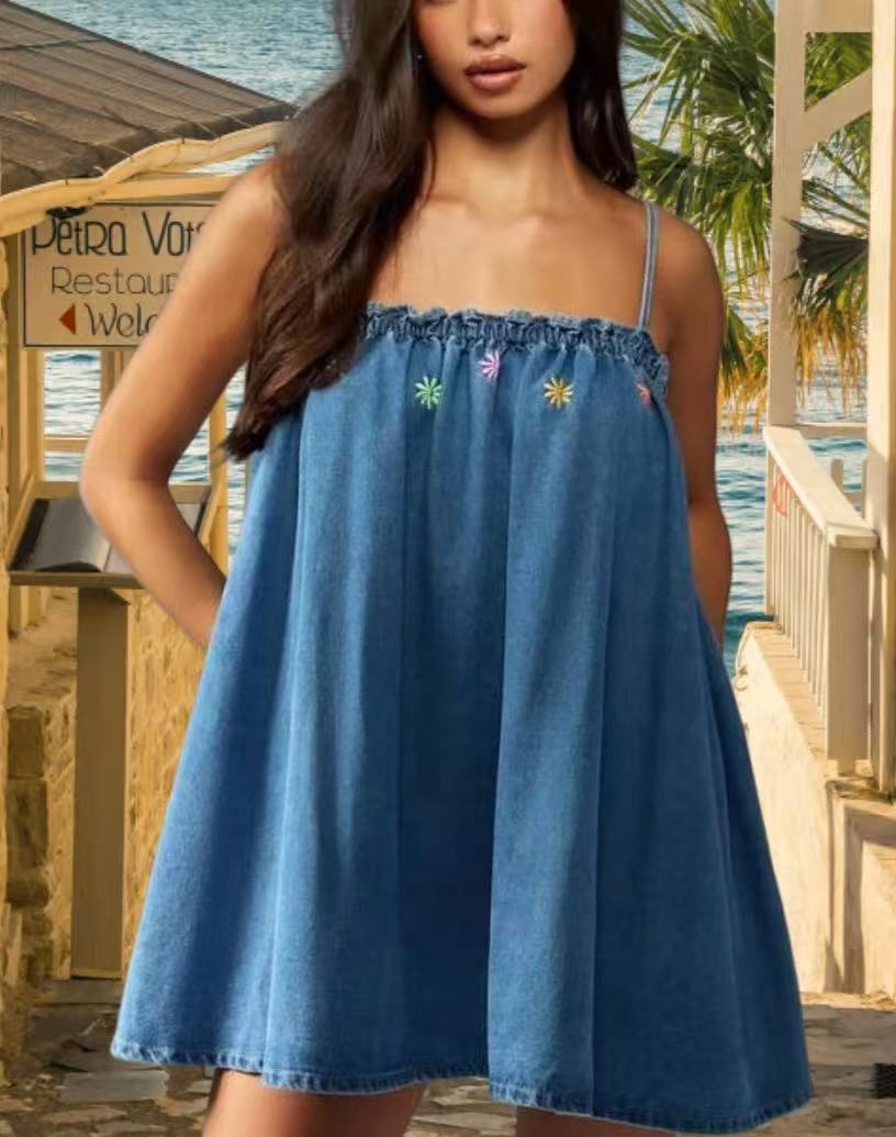 Women's Denim Suspender Dress New Style Floral Embroidery Loose A-Line Short Skirt_ecoleips.com