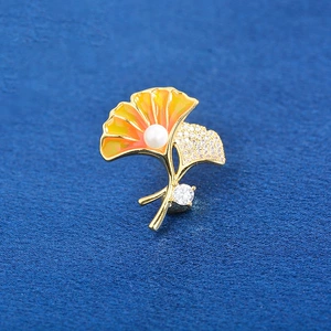 Ginkgo Zirconia Pearl Small Brooch Enamel All-match Mori Women's Exquisite Design Sense Corsage Pin Holiday Gift