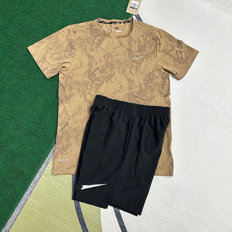 Pantalones cortos de secado rápido de verano set de mangas cortas de hielo transpirable deportivo ocio transpirable acondicionamiento físico relajado correr cuatro puntos de comercio exterior