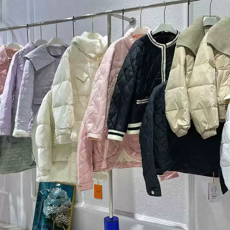 24冬款雪乐尼高颜值短款羽绒服轻奢韩版减龄外套专柜撤柜一手货源