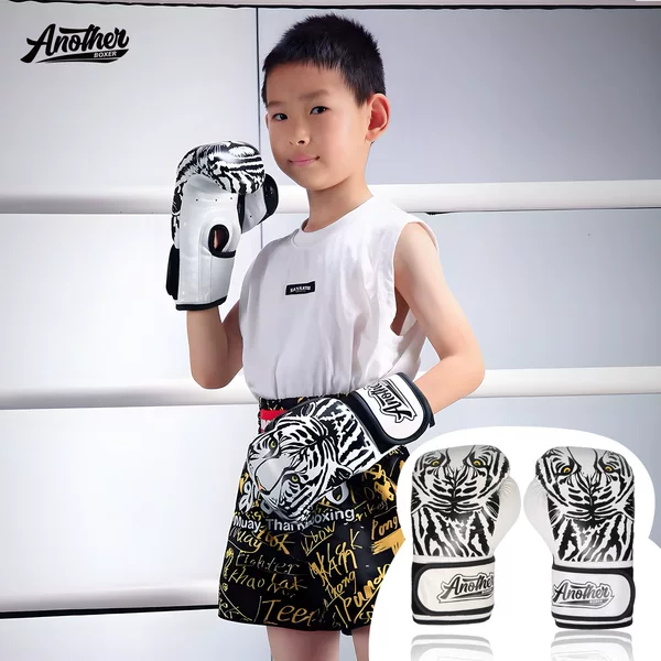An Boxing Gloves Children's Boxing Gloves Boys' Professional Fighting Sandbag Thai Children's Training Set