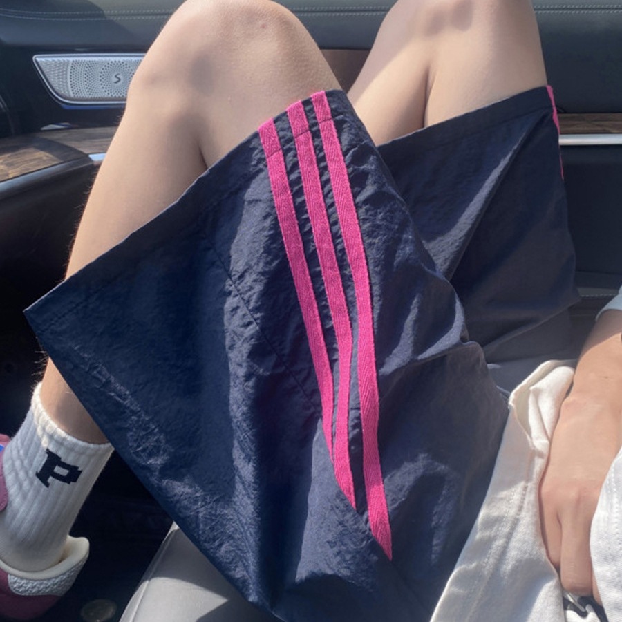 Pantalones cortos de secado rápido de tres barras estadounidenses pantalones finos de cinco puntos rectos transpirables de verano para hombres pantalones de chándal de playa casuales sueltos