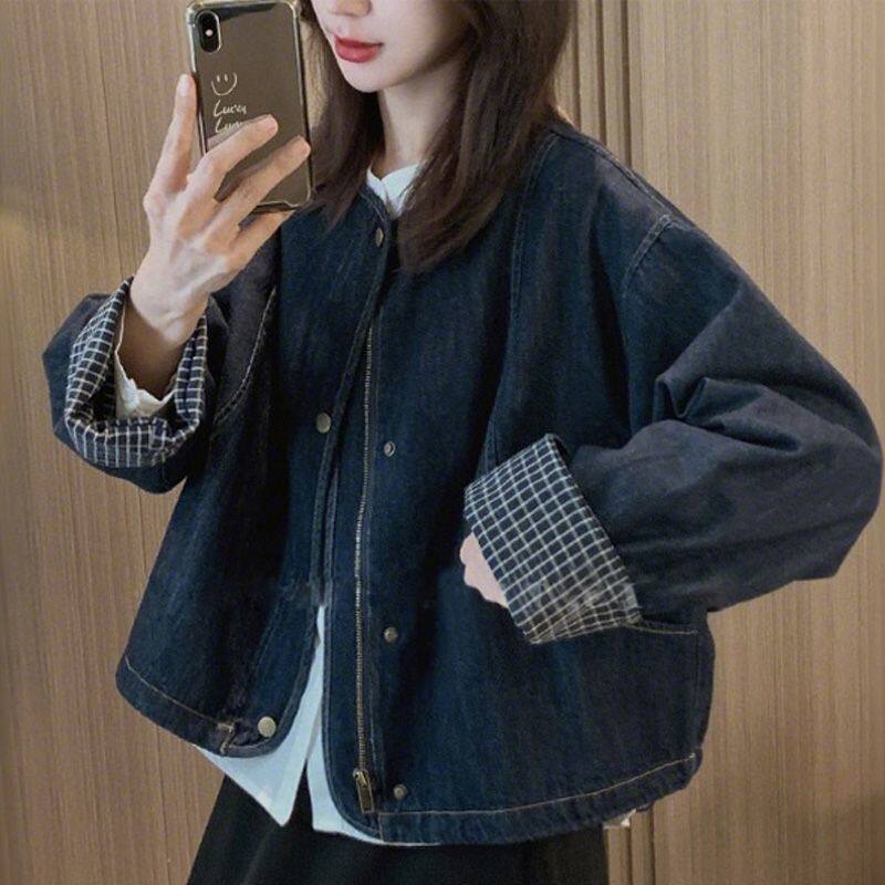 Áo khoác denim nữ dáng rộng cổ tròn tay dài viền cuộn họa tiết kẻ caro — Áo tay dài kẻ sọc xanh