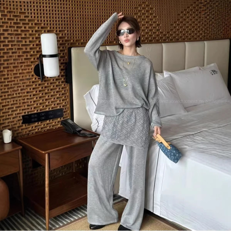 3958X.X. New Design for Spring, Korean-Style Gentle Style Outfit, Round-Neck Knit Top with a Draped Hem and Casual Pants Two-Piece Set