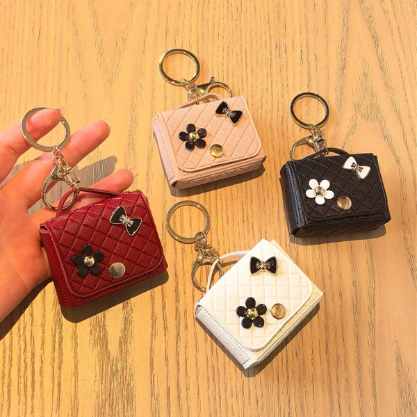 Cross-border fashion mini diamond-pattern embossed earphone case pendant leather Chanel-style keychain bag accessory
