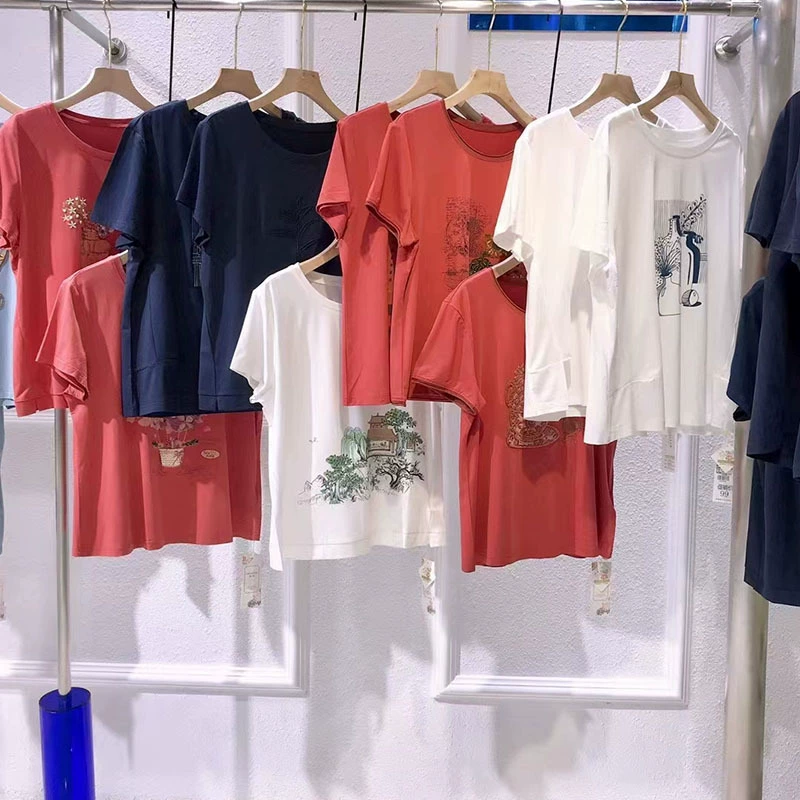 Yizhiyuan Qiaoyuan 2025, новая летняя свободная хлопковая футболка с вышивкой для людей среднего и старшего возраста, доступная для оптовой продажи и прямых трансляций.