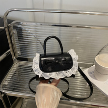 С�������������Ů�¿��n�����������ٽz�μ�б����r�аٴ�С��