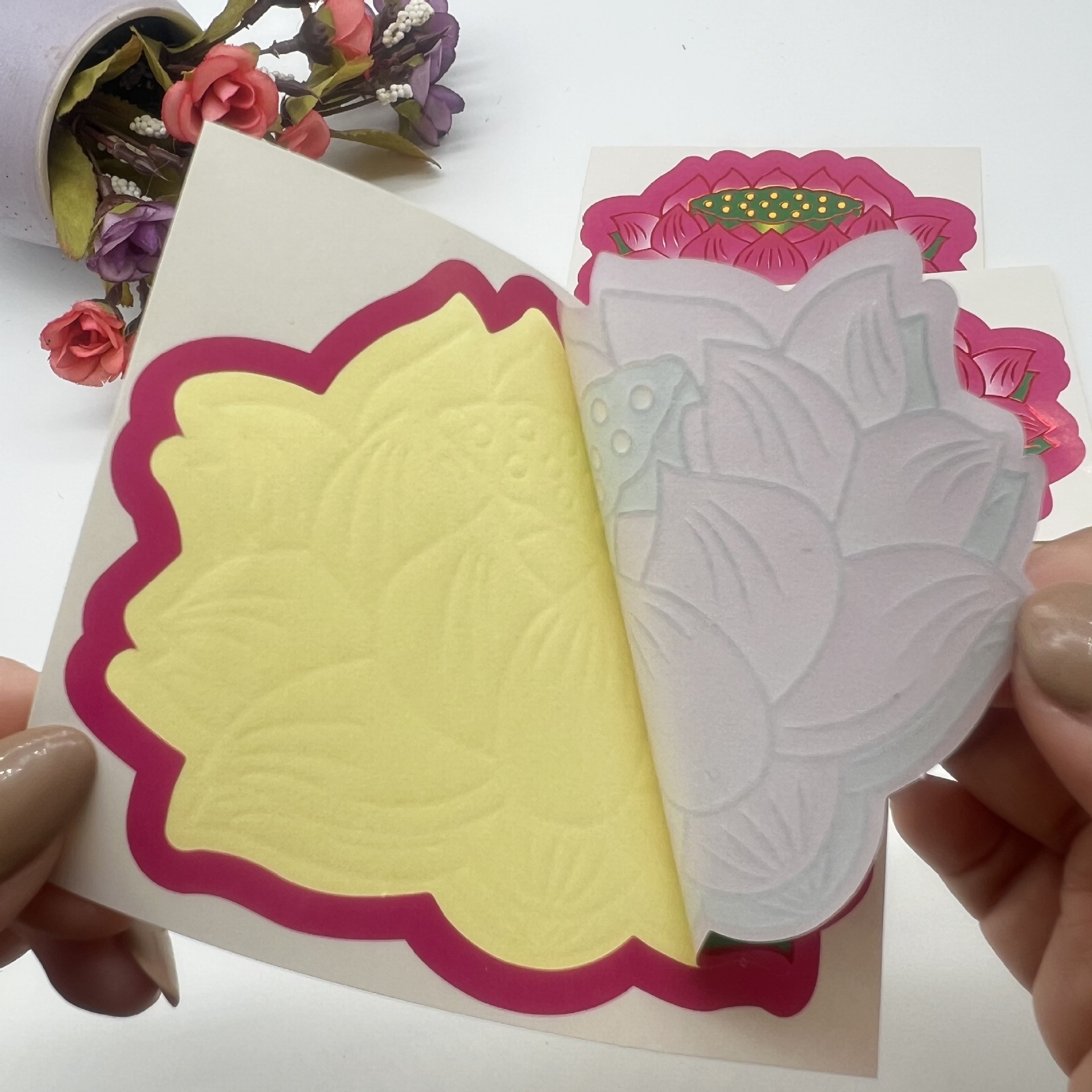 접착제 뒷면이 있는 도매 접착식 연꽃 스티커 핫 스탬핑 수제 DIY 장식 재료