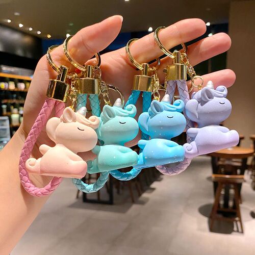 Cartoon dreamy resin unicorn keychain creative cute car keychain ins female schoolbag pendant jewelry