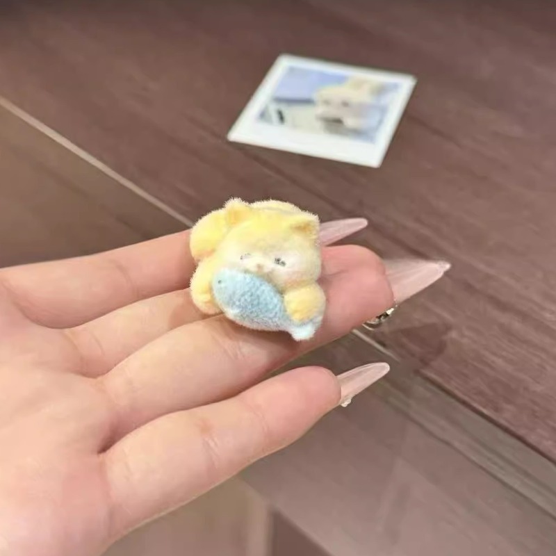 魚を食べるかわいい子猫漫画ヘアピン 2025 新しい甘いガーリーハート額前髪サイドクリップヘアアクセサリー|undefined