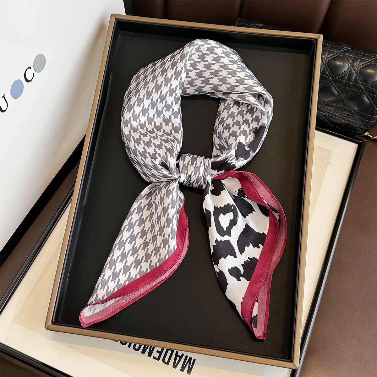 Spring/Summer New Luxury Printed Square Scarf For Women 100% Mulberry Silk Versatile Thin Neck Scarf Shawl - Thumbnail 6
