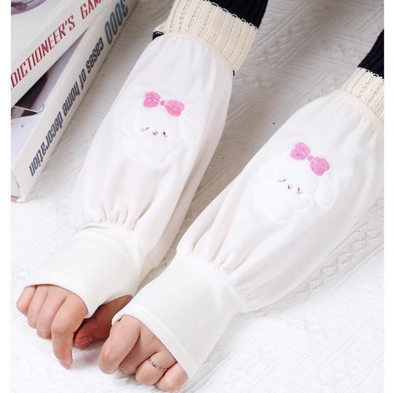 Rabbit plush two-in-one sleeve covers, autumn and winter warm cartoon arm warmers, cute and practical for everyday use, protecting sleeves from dirt, suitable for female students Rabbit plush two-in-one sleeve covers, autumn and winter warm cartoon arm warmers, cute and practical for everyday use, protecting sleeves from dirt, suitable for female students