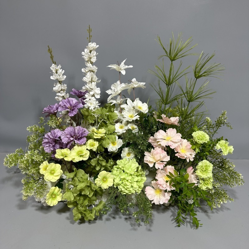 Flor de la boda de la flor Chiyeya rosa roja fila de orquídeas fila de flores bosque escena de compromiso decoración de la boda fondo de decoración