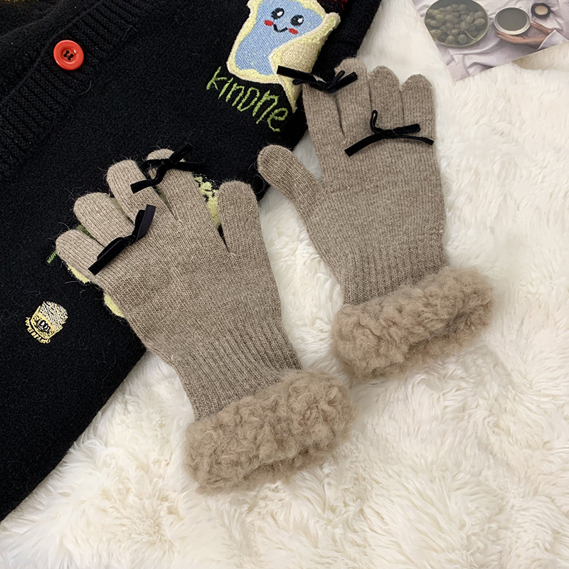 Guantes de punto para mujeres otoño y invierno nuevos guantes de caballo de cordero calientes lindos de moda borde de arco estudiantes de cinco dedos