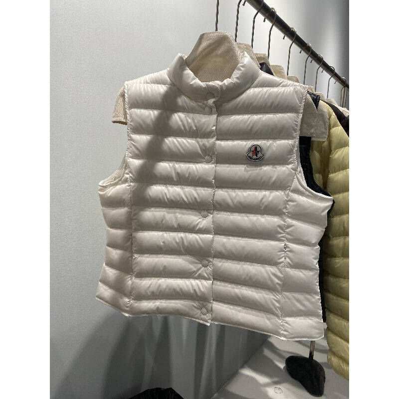 2025 New Winter down Jacket Vest Short Lightweight Loose Round Neck Knitted Wool Splicing Mengjia Mouth Jacket