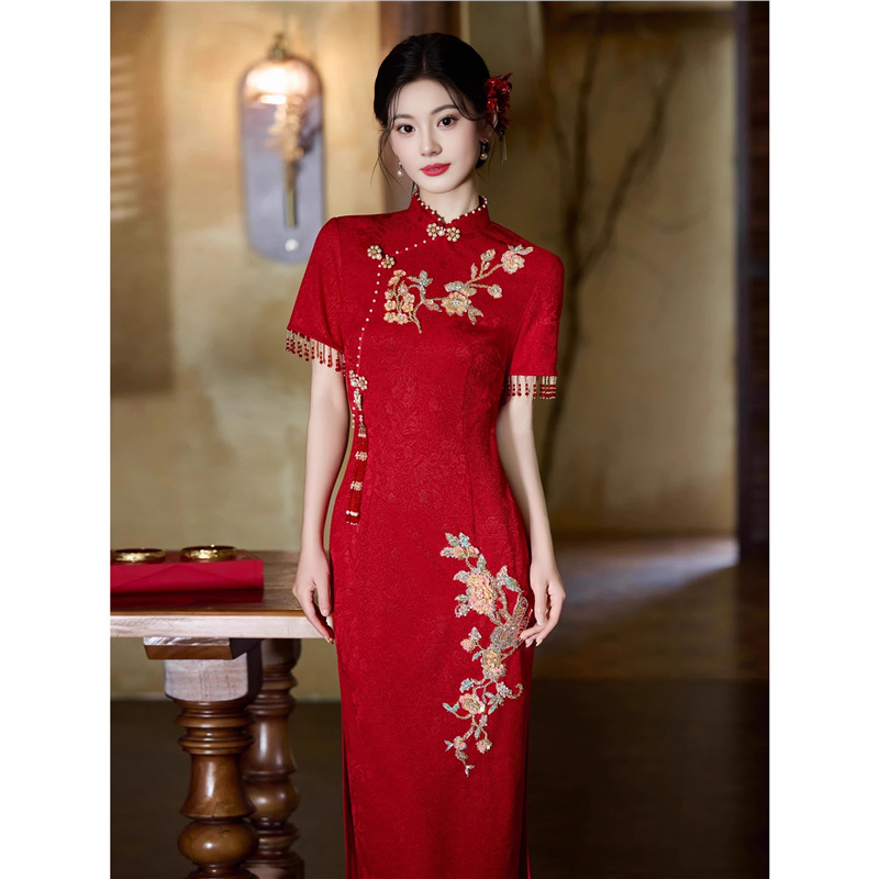 Red Cheongsam Women's Engagement Dress Chinese Retro 2025 New Elegant Bride Wedding Toast Dress