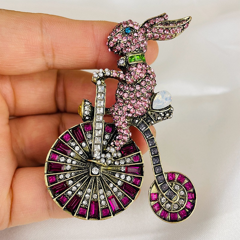 Casual Cute Rabbit Bicycle Alloy Plating Rhinestones Women's Brooches display picture 6