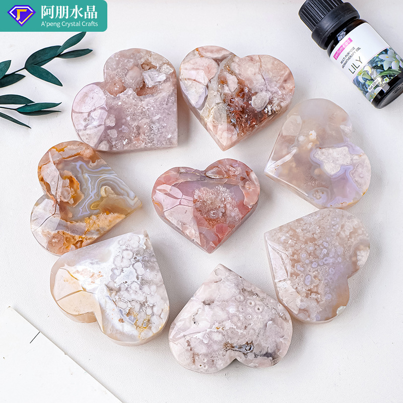 Organic agate natural ore heart shaped
