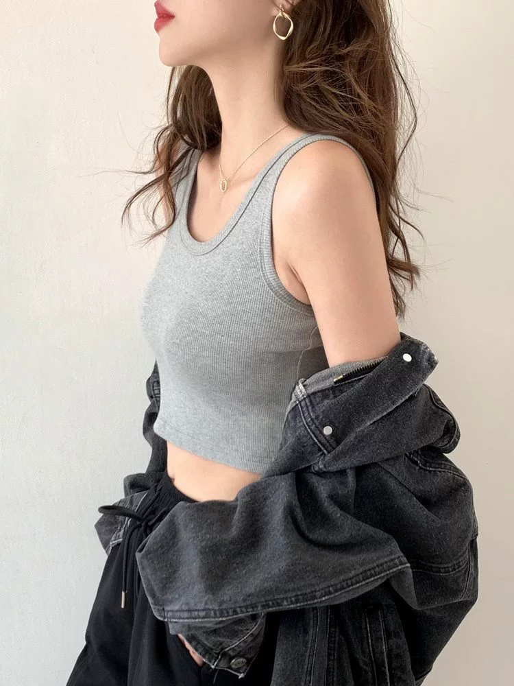 Женский костюм-бретелька с нижней рубашкой, тонкая летняя одежда, весенне-осенний дизайн, белый короткий топ без рукавов.