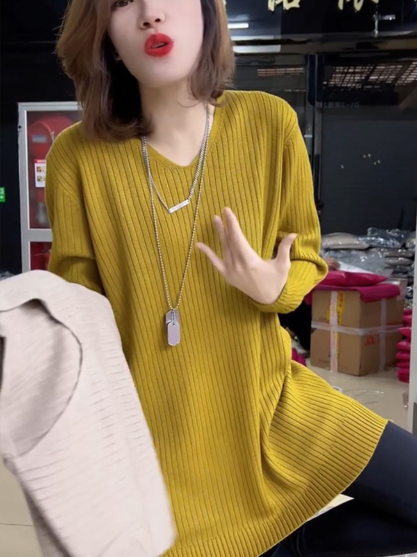 V-Neck Mid-length Butt-covering Sweater Women's Autumn and Winter Loose Western-style Pit Strip plus size Long Knitted Base Shirt
